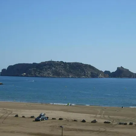 Apartment Rocamaura Iii Bx-7 *